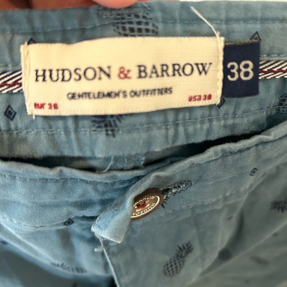 Men’s Hudson &Barrow shorts - Picture 3 of 4